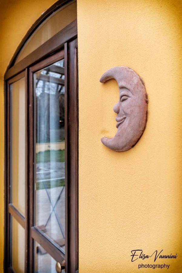 Appartamento Sole-Luna Colleoli Екстериор снимка